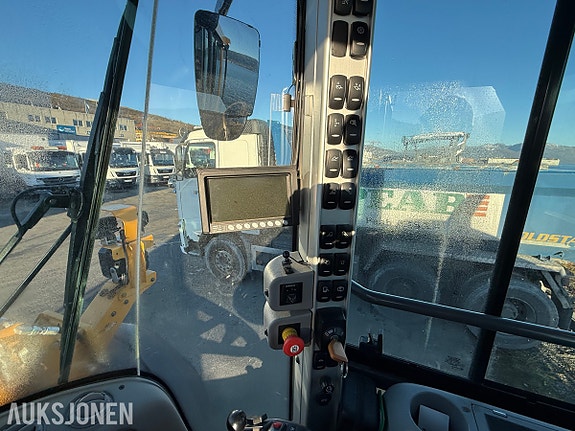 Volvo L90H Hjullaster - Skuff - Pallgafler - 4346T 23 of 24