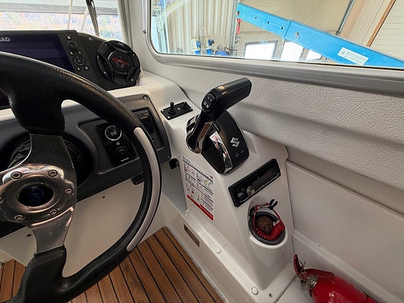 Finnmaster 61 CA 2009 med Suzuki DF150AP 2022 modell 11 of 12