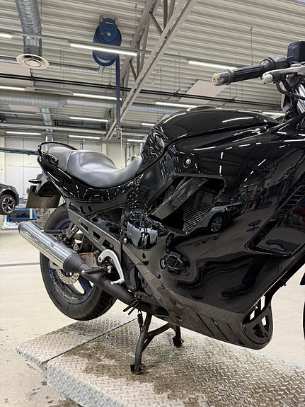 Suzuki GSX 600 F 11 of 14