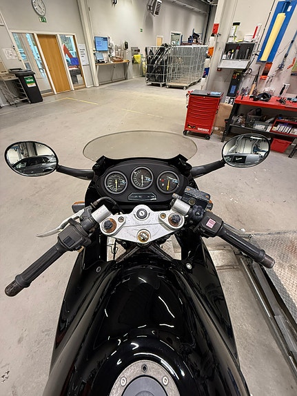 Suzuki GSX 600 F 6 of 14