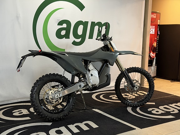 Stark VARG EX ALPHA Enduro 80 hk // God pris grunnet liten transportskade// 3 of 22