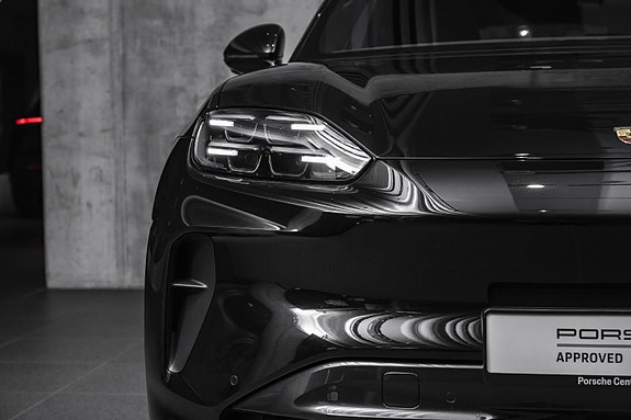 Porsche Cayenne 8 of 30