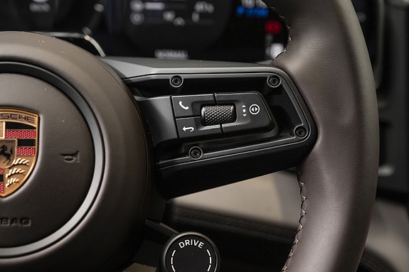 Porsche Cayenne 28 of 30