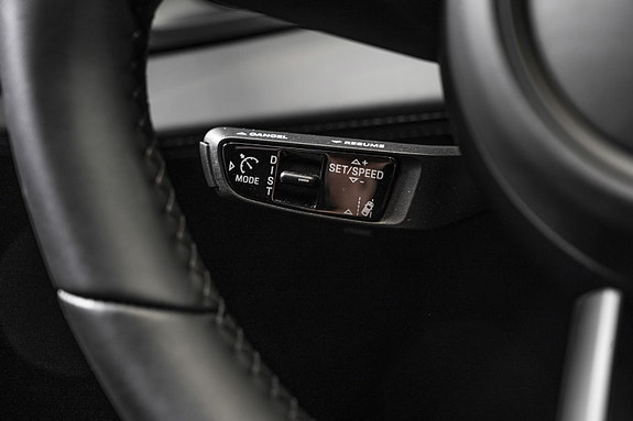Porsche Cayenne 29 of 30