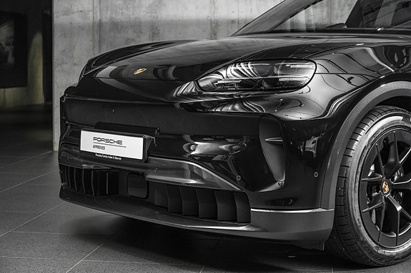 Porsche Cayenne 4 of 30