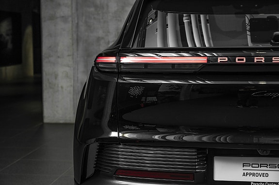 Porsche Cayenne 10 of 30