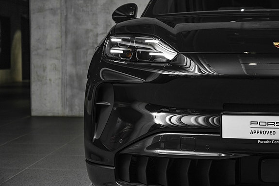 Porsche Cayenne 8 of 30