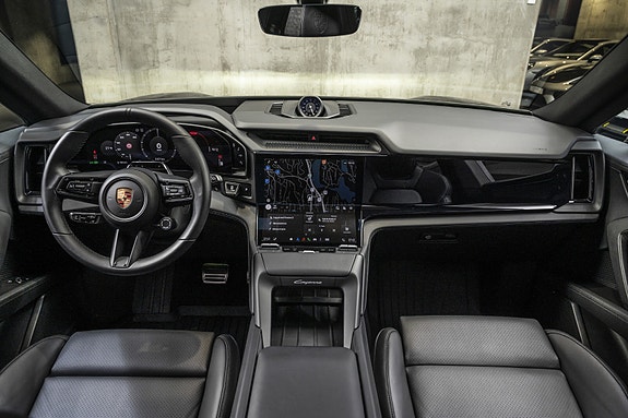 Porsche Cayenne 23 of 30
