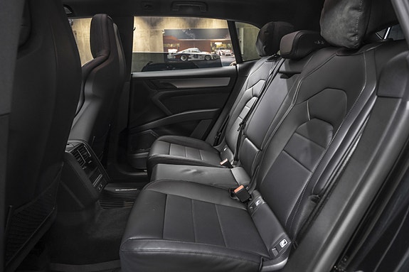 Porsche Cayenne 20 of 30