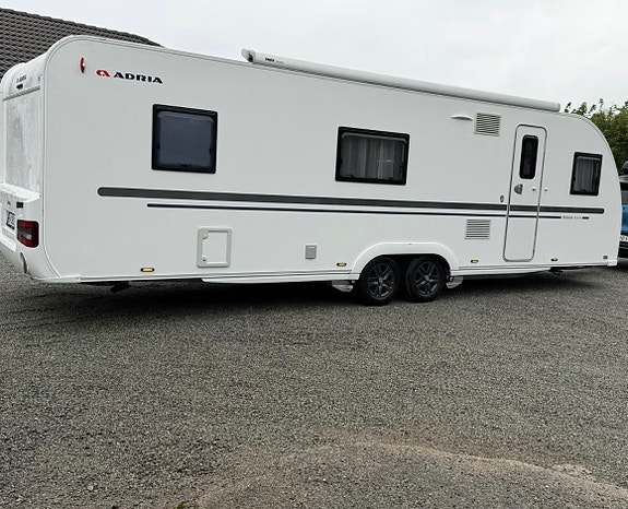 Adria Adora 753 UK 4 of 19