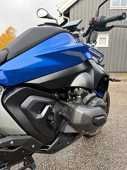 BMW R 1300 R med mye utstyr 16 of 27