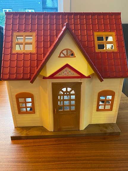 Sylvanian Families dukkehus Red Roof Cosy Cottage