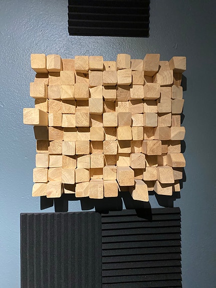 Akustikk diffusor i tre til hjemmestudio