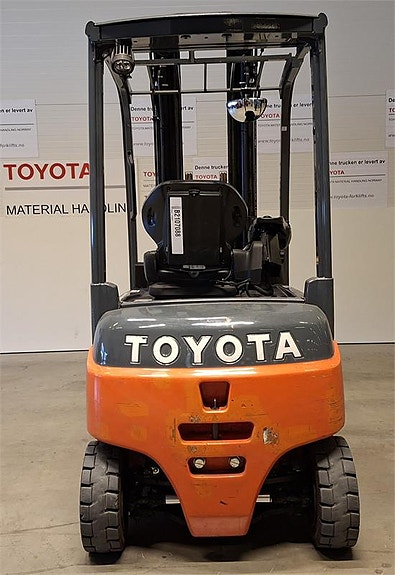 Toyota 8FBM20T 2 of 4