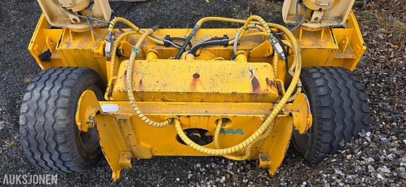 Andre D. Gutzwiller FG 20 frontmontert grader-/avrettingsblad med BM-innfestning og laserstyring 9 of 30