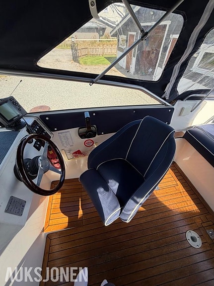 2002 Nor-Dan 610 båt – 21 fot – MerCruiser 1.7 Diesel – Henger 7 of 12