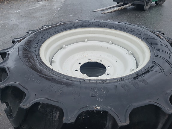Mitas hjul på felg., kr 55 000,-