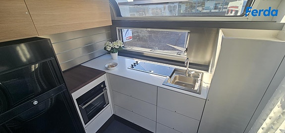 Adria Astella 704HP 7 of 23