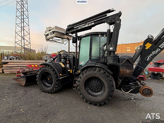 Huddig 1260B Traktorgraver m/ skinnehjul - 3 skuffer, tilt og mannskapskurv 6 of 30