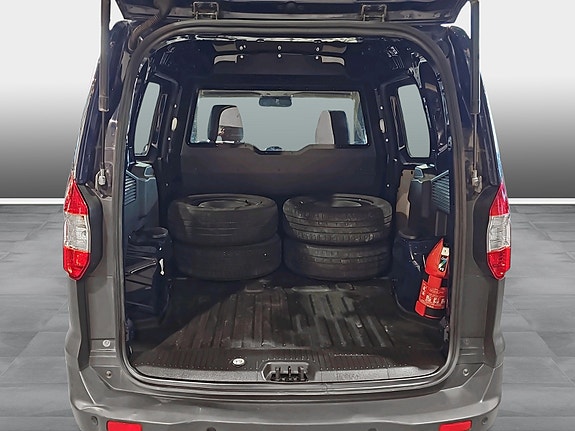 Ford Transit Courier 5 of 20