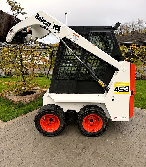 Bobcat 453 2 of 9