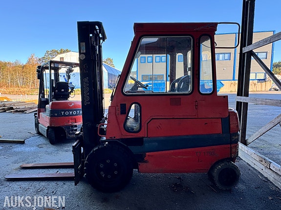Toyota FBMF 30 elektrisk truck - delemaskin 2 of 30