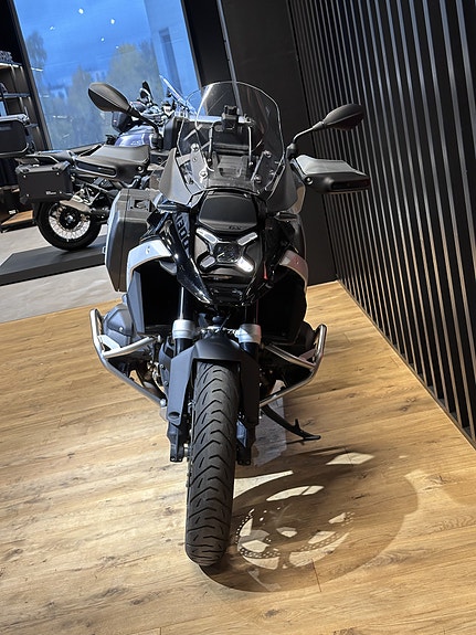 BMW R 1300 GS "Fullutstyrt" med koffertsett 4 of 9