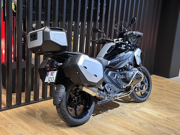 BMW R 1300 GS "Fullutstyrt" med koffertsett 3 of 9