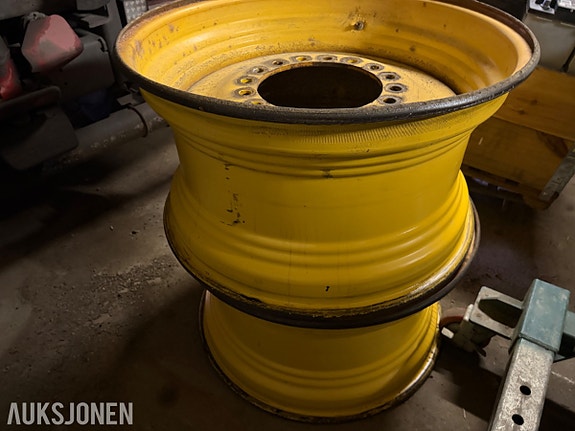 Volvo 4 stk. 30" felger til Volvo L70/L90 3 of 7