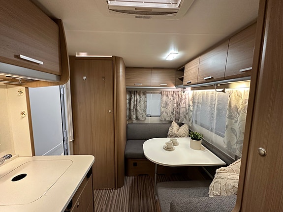 Adria Aviva 390PS / Eberspächer / 801KG / Kjørevogn / Fortelt 25 of 30