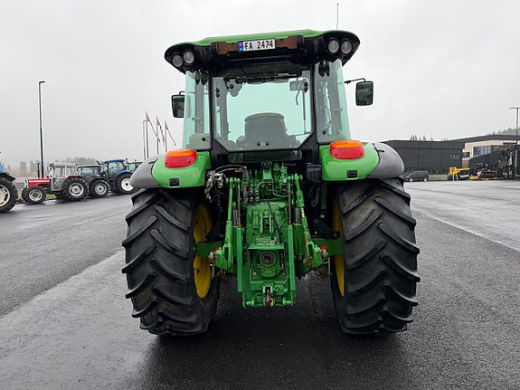 John Deere 5100 R 16 of 30
