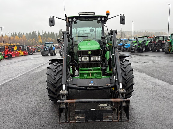 John Deere 5100 R 27 of 30
