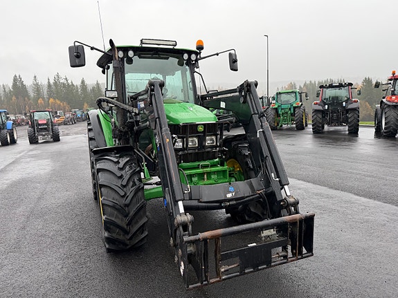 John Deere 5100 R 28 of 30