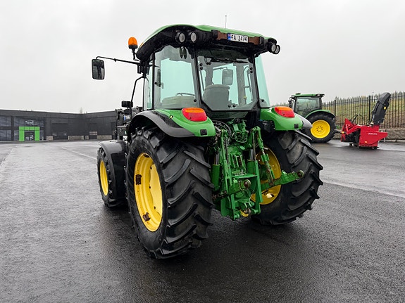 John Deere 5100 R 10 of 30