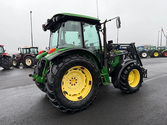 John Deere 5100 R 18 of 30