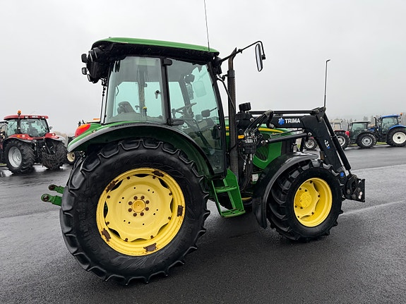 John Deere 5100 R 19 of 30