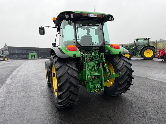 John Deere 5100 R 11 of 30