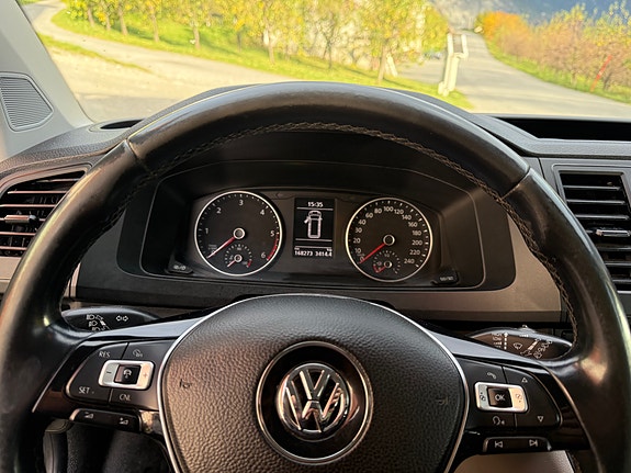 Volkswagen Transporter 11 of 14