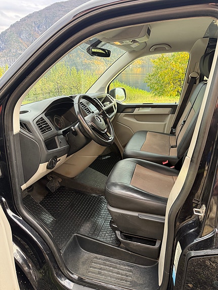 Volkswagen Transporter 12 of 14