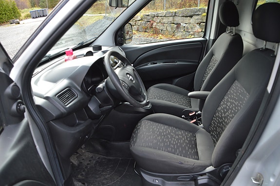 Opel Combo 9 of 16