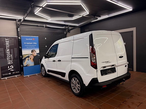 Ford Transit Connect 4 of 26
