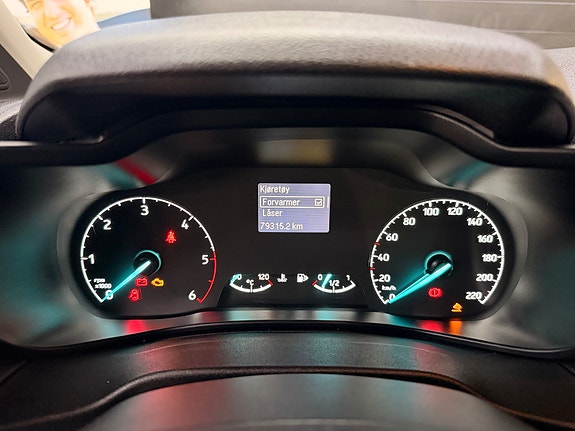 Ford Transit Connect 22 of 26