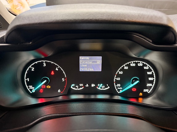 Ford Transit Connect 21 of 26