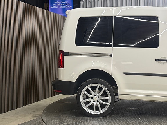 Volkswagen Caddy 10 of 30