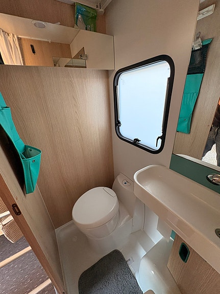 Adria Aviva 360DK 15 of 28