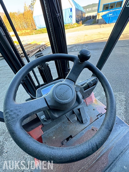 Toyota 7FBMF25 25 of 30