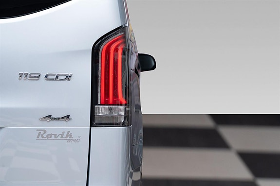Mercedes-Benz Vito 119 9 of 30