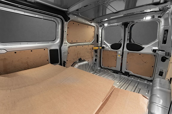Ford Transit Custom 28 of 29