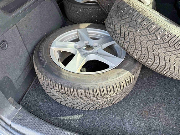 Volkswagen Touran 14 of 30