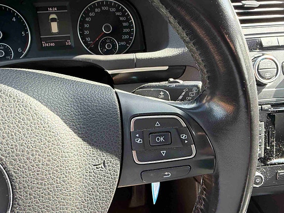 Volkswagen Touran 21 of 30